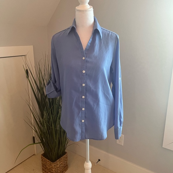 Lands’ End Outfitters women’s rolled sleeve soft blouse in true blue 4 EUC - Picture 5 of 7